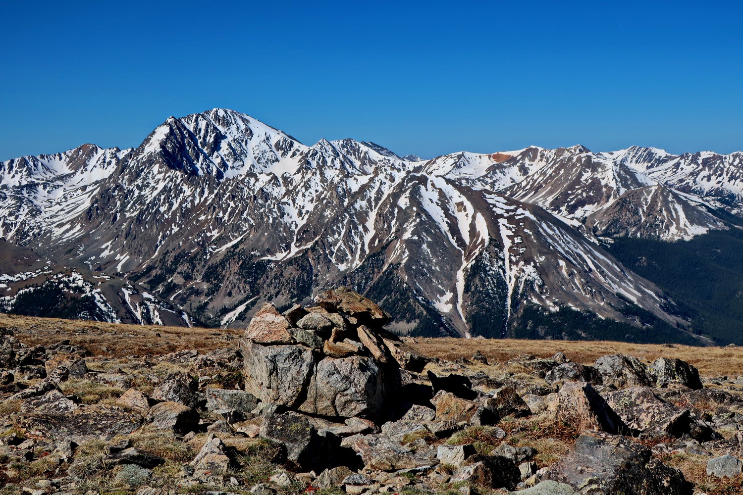 La Plata Peak seen from the saddle between Elbert South and Mount Cosgriff